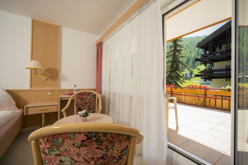 Wellness- Und Schneesporthotel Christiania Saas-Almagell Luaran gambar