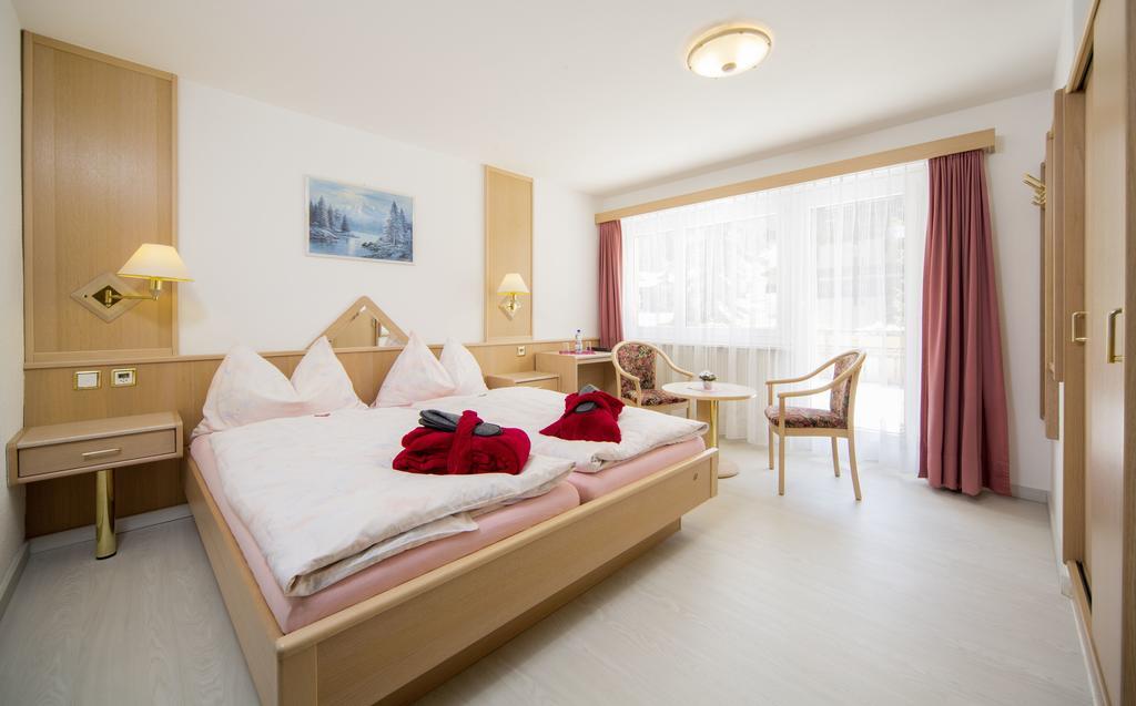 Wellness- Und Schneesporthotel Christiania Saas-Almagell Luaran gambar