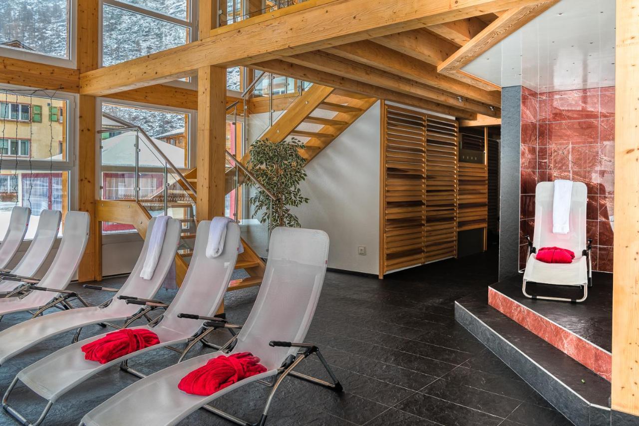 Wellness- Und Schneesporthotel Christiania Saas-Almagell Luaran gambar