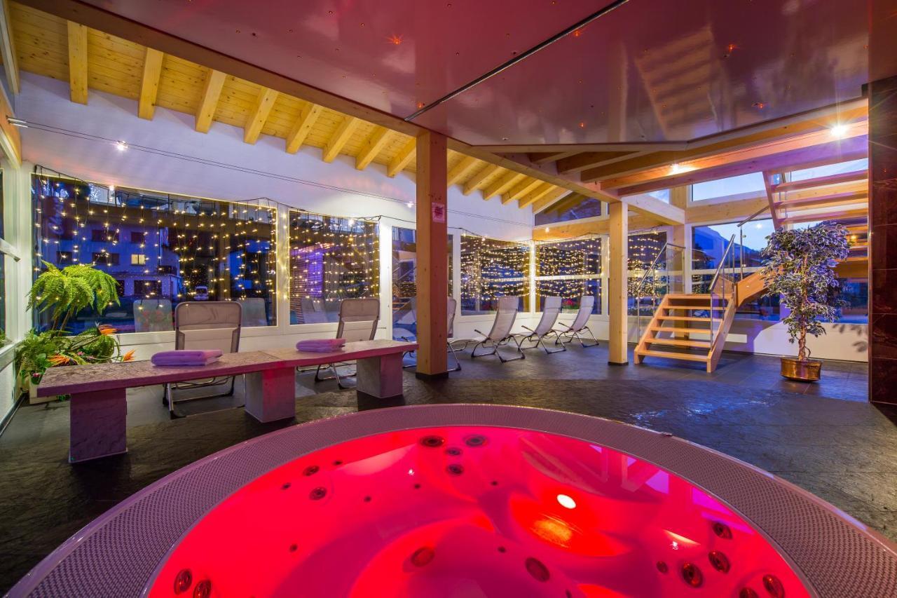 Wellness- Und Schneesporthotel Christiania Saas-Almagell Luaran gambar